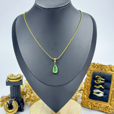 18K Gold Olive Green Pendant Necklace