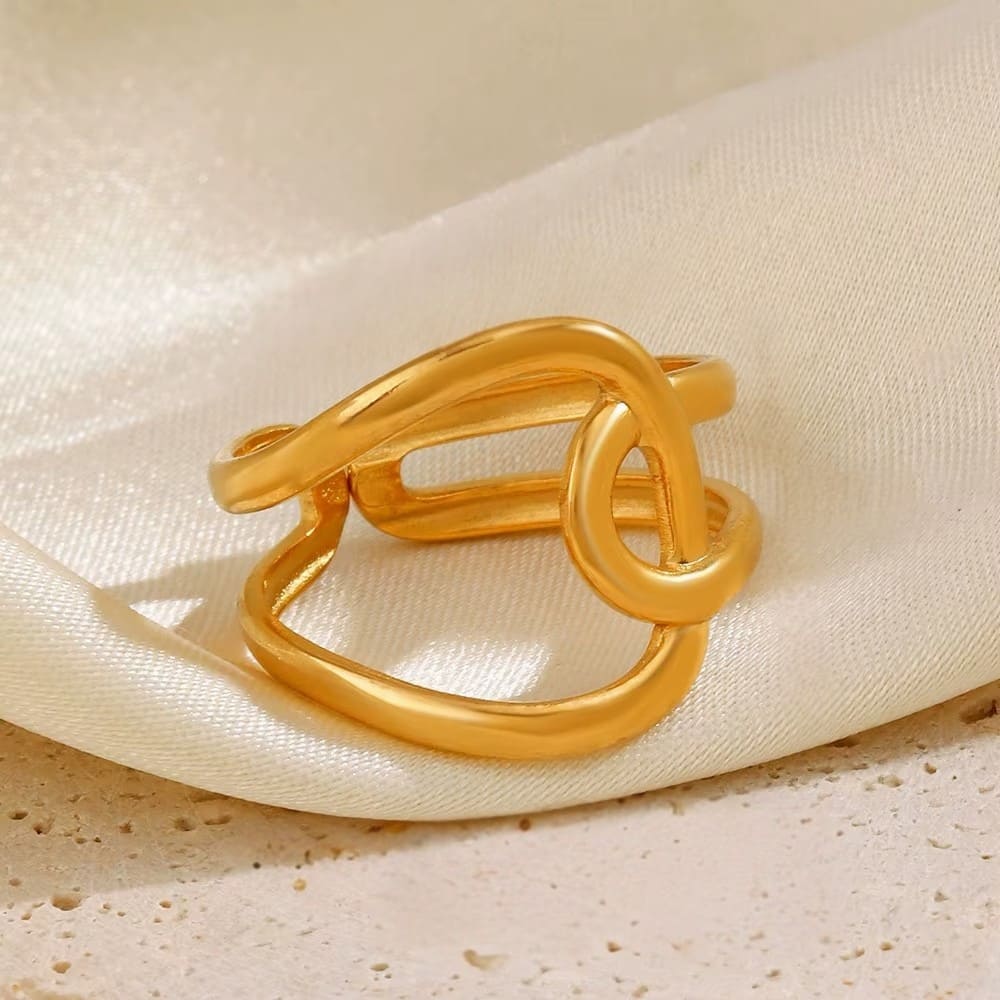 Bague femme Linked Ring plaquée or 18 carats en acier inoxydable - Lumine Jewelry Maroc - Image 3