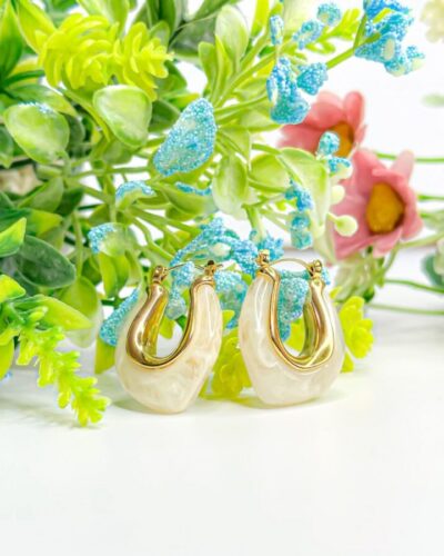 Curve Shell Hoops-White
