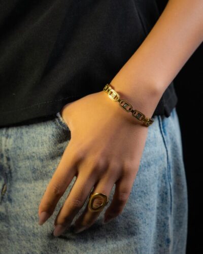 Bangle femme ARVION LINK BANGLE plaqué or 18 carats en acier inoxydable - Lumine Jewelry Maroc - Image 2