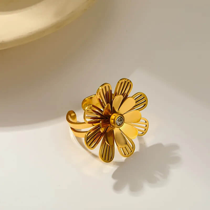 Bague femme Sunflower Ring plaquée or 18 carats en acier inoxydable - Lumine Jewelry Maroc - Image 3
